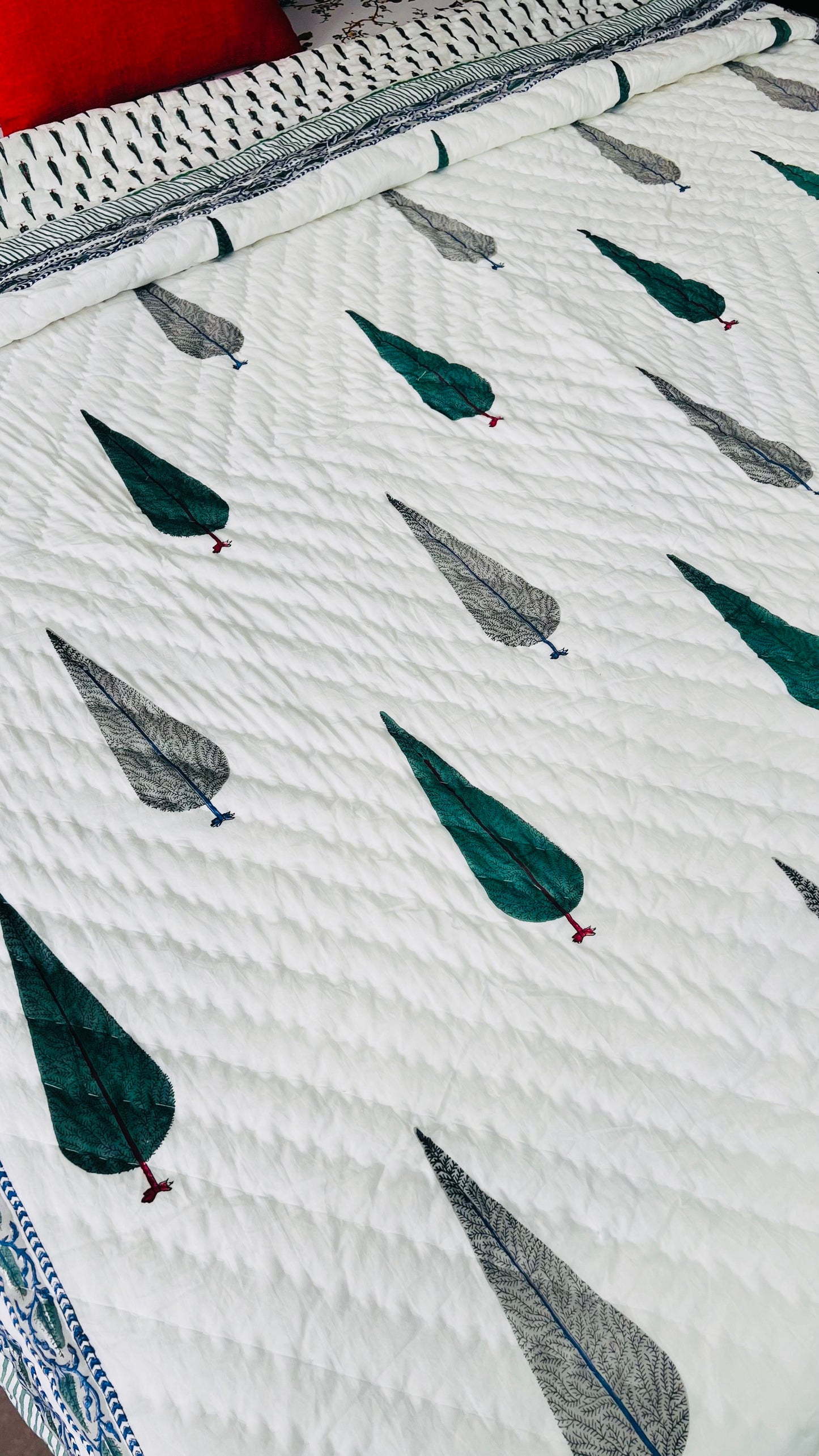 Evergreen and Black Mul Mul Cotton Block Printed King Size Reversible Quilt