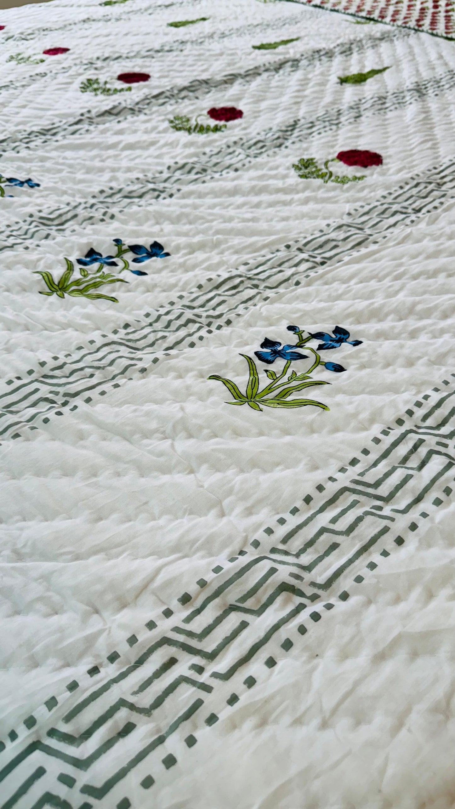 Panel Garden Mul Mul Cotton Block Printed King Size Reversible Quilt