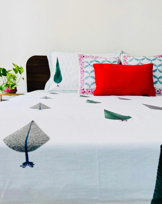 Evergreen and Black Cotton Block Printed Fitted Bedsheet
