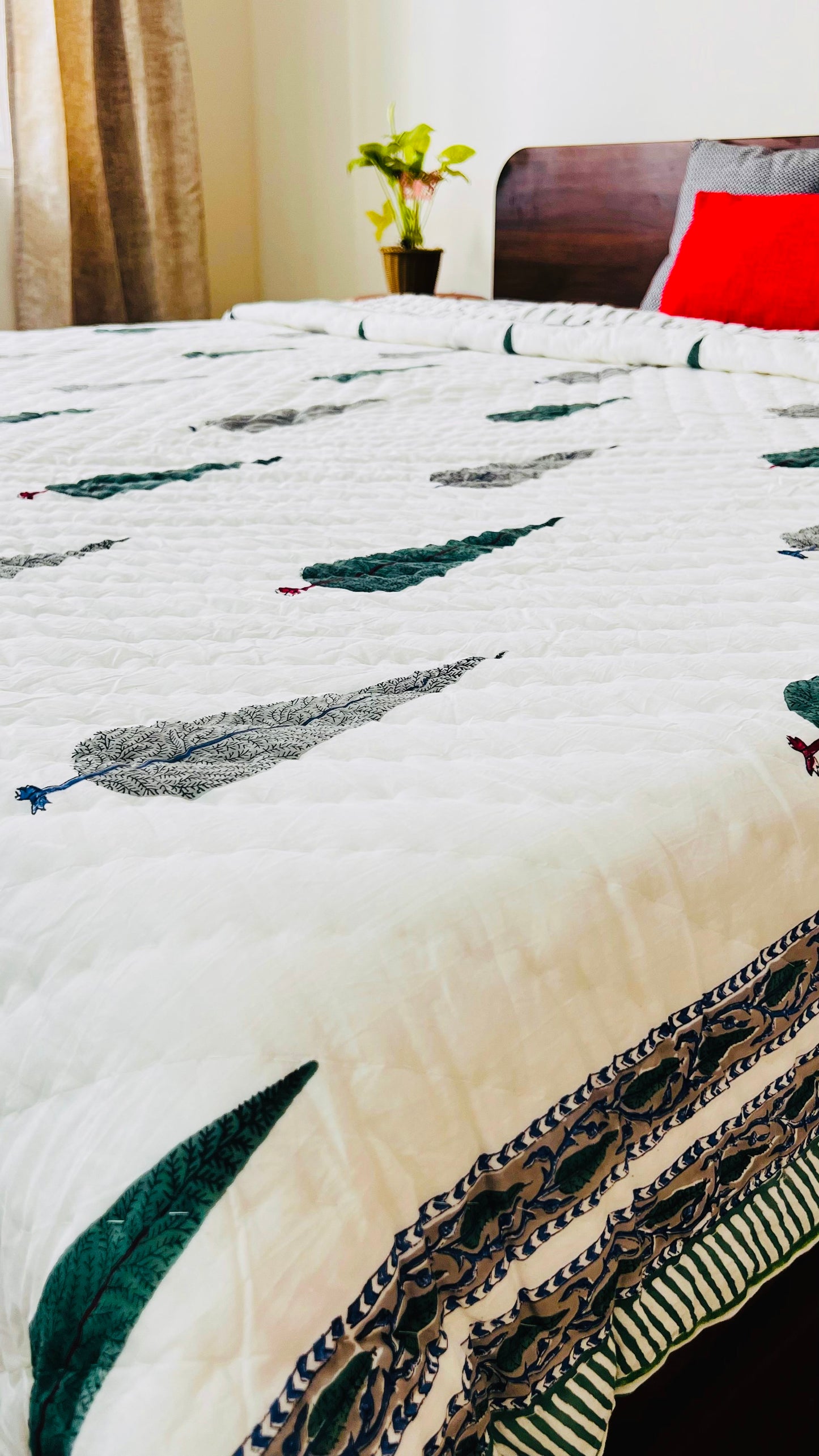 Evergreen and Black Mul Mul Cotton Block Printed King Size Reversible Quilt